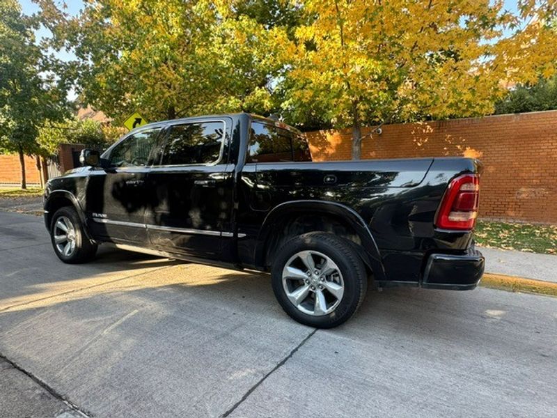 RAM 1500 — foto 10 de 26