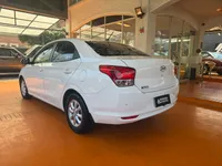 Hyundai Verna — foto 4 de 9
