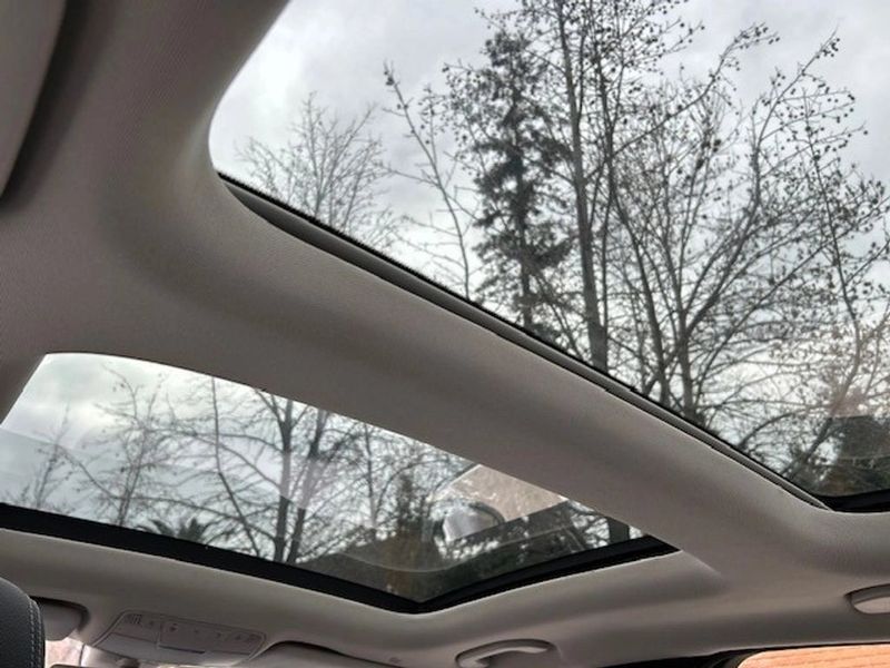 Mercedes-Benz C200 — foto 14 de 20