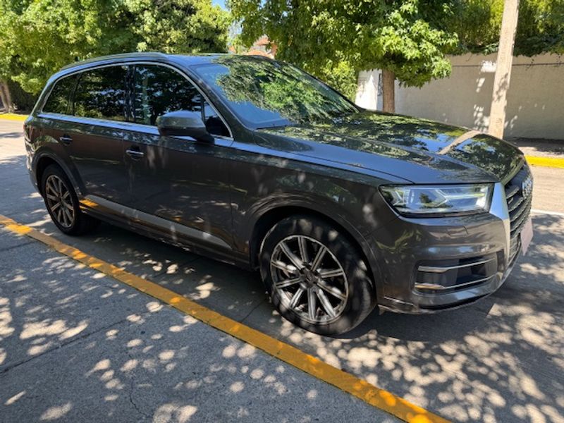 Audi Q7 — foto 7 de 33