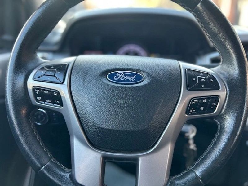 Ford Ranger — foto 13 de 19