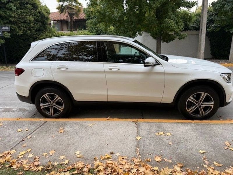 Mercedes-Benz Glc200 — foto 3 de 22