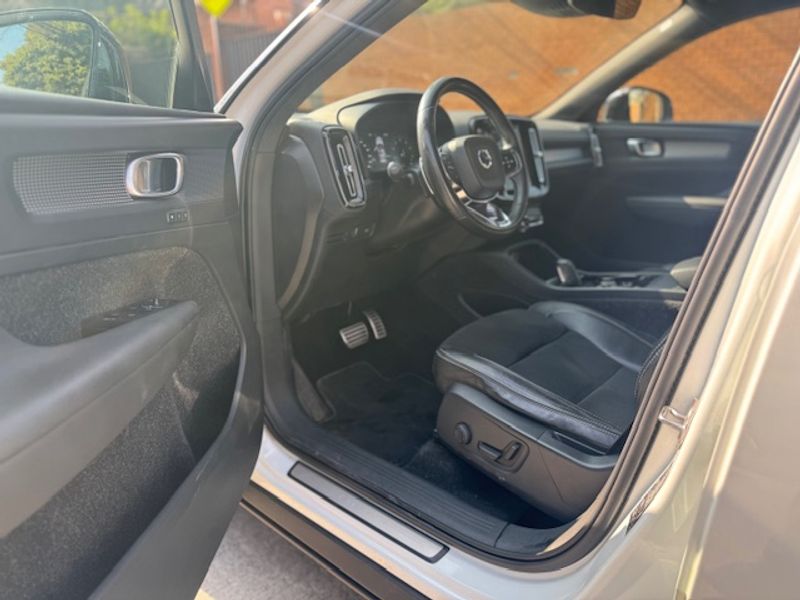 Volvo Xc40 — foto 39 de 39