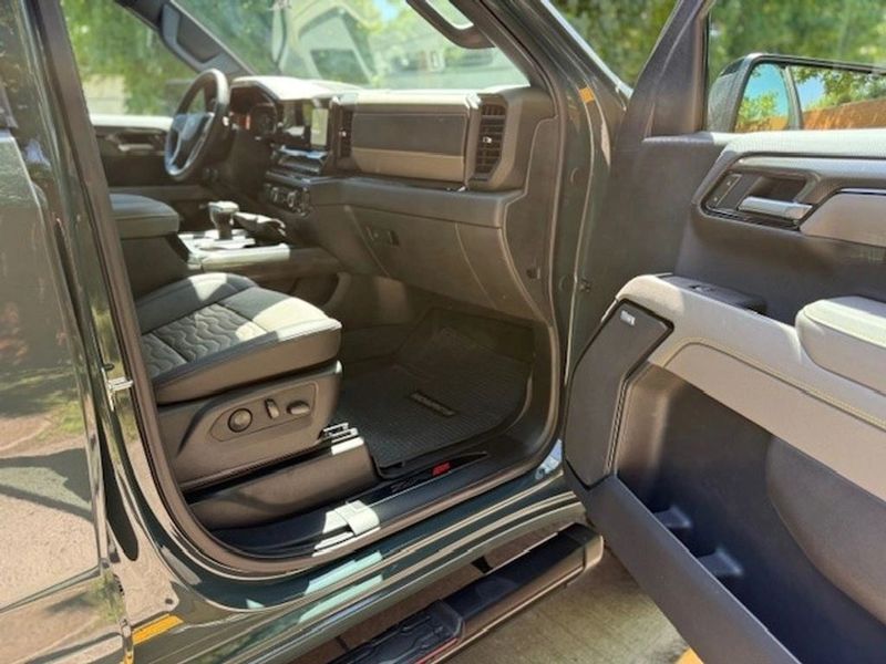 Chevrolet Silverado — foto 9 de 29