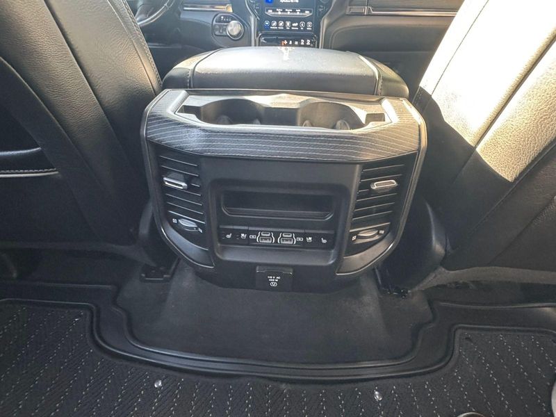 RAM 1500 — foto 25 de 26