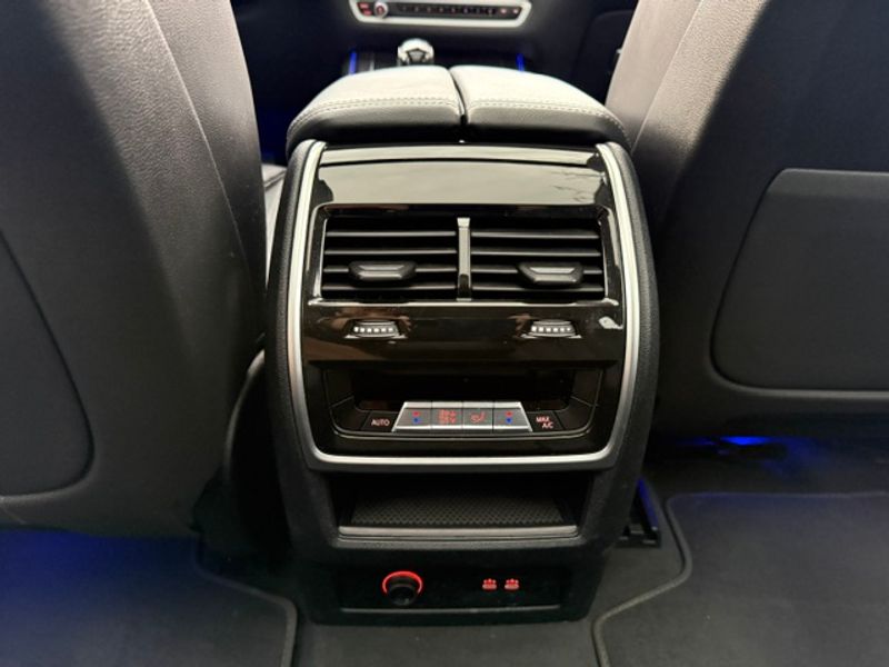 BMW X7 — foto 23 de 28