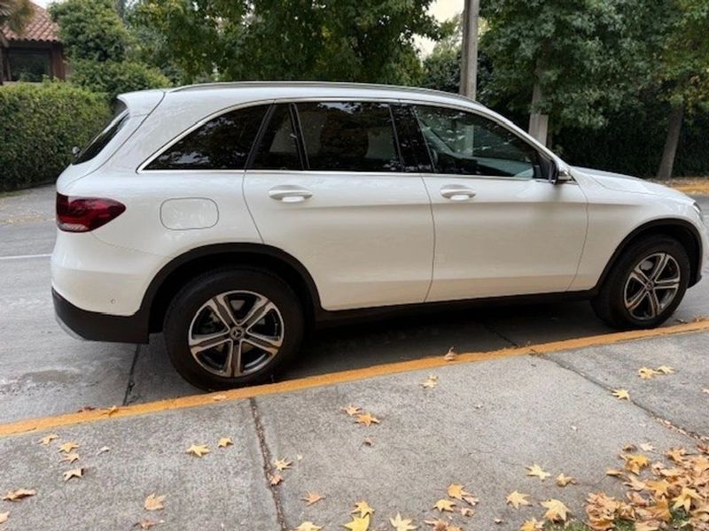 Mercedes-Benz Glc200 — foto 5 de 22