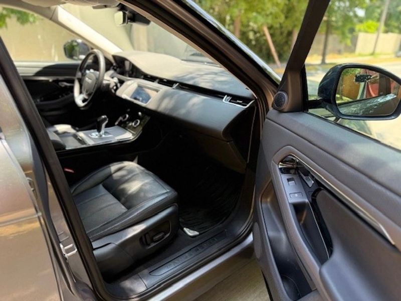 Land Rover Evoque — foto 16 de 21
