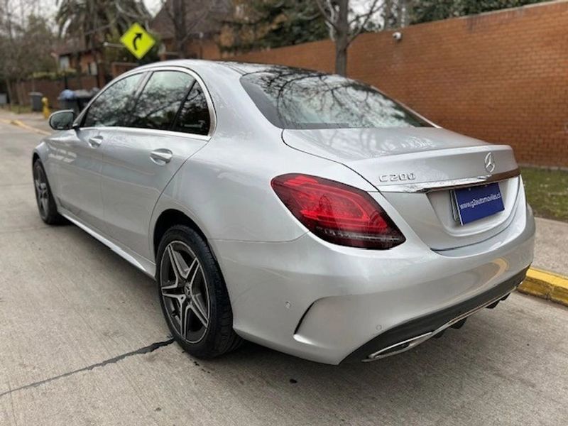 Mercedes-Benz C200 — foto 2 de 20