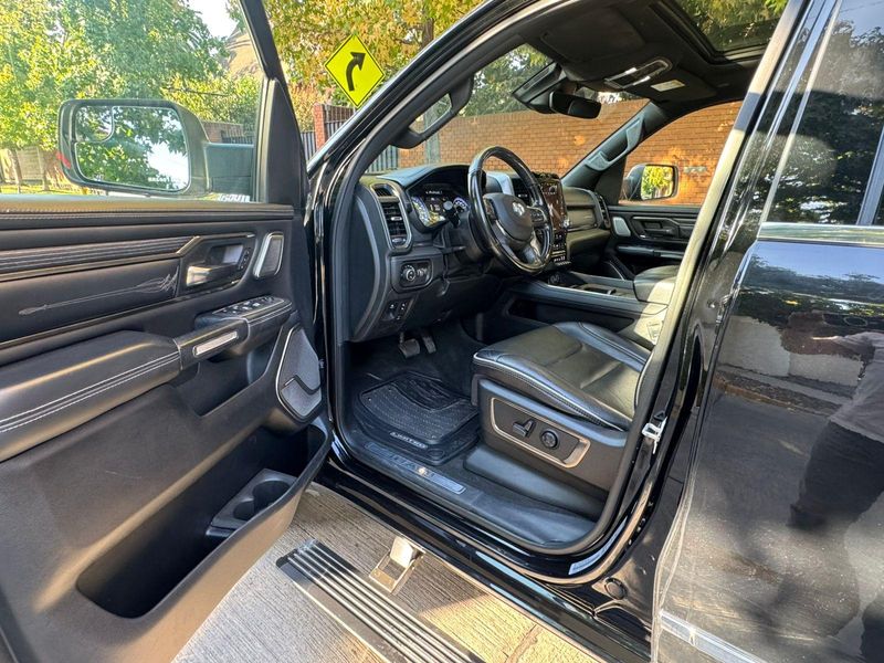 RAM 1500 — foto 13 de 26
