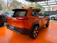 Jeep Cherokee — foto 7 de 10