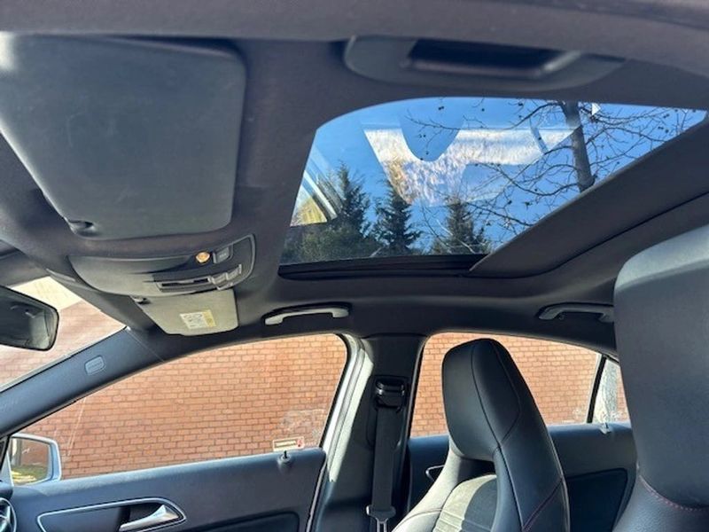 Mercedes-Benz A200 — foto 15 de 20