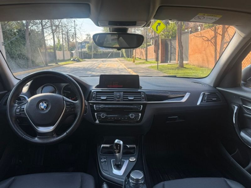 BMW 118 — foto 25 de 31