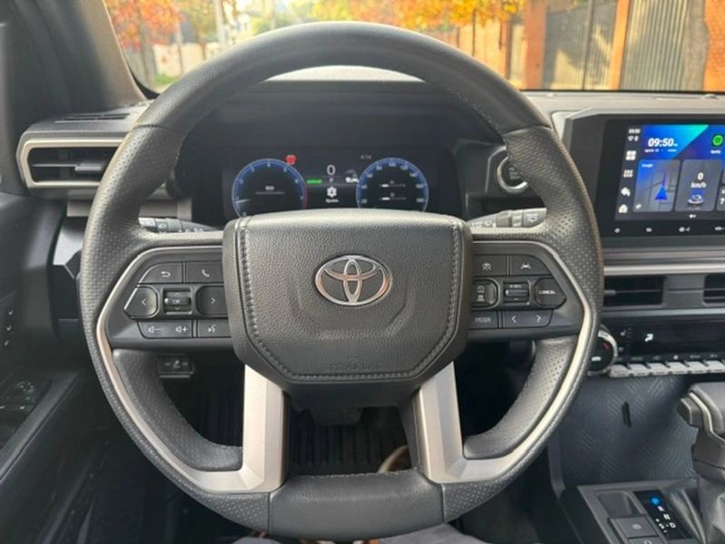 Toyota 4Runner — foto 21 de 24