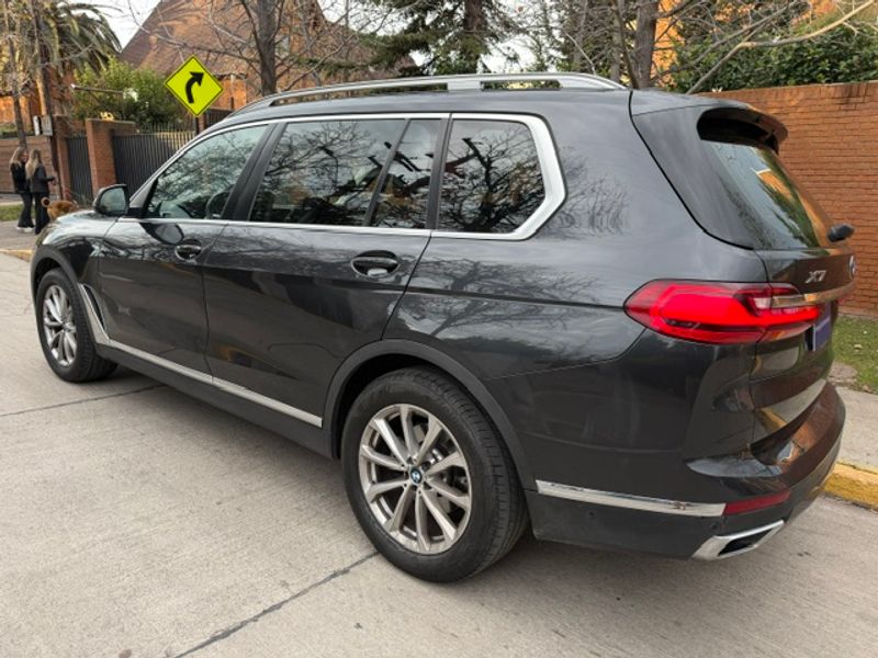 BMW X7 — foto 11 de 28