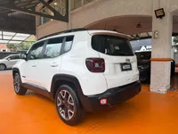 Jeep Renegade — foto 4 de 10
