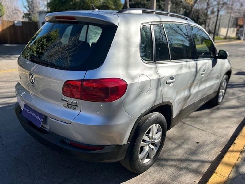 Volkswagen Tiguan — foto 6 de 23