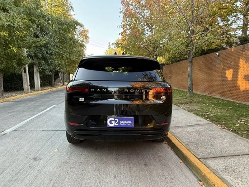 Land Rover Range Rover — foto 7 de 29
