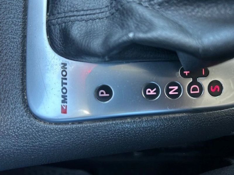 Volkswagen Tiguan — foto 22 de 23