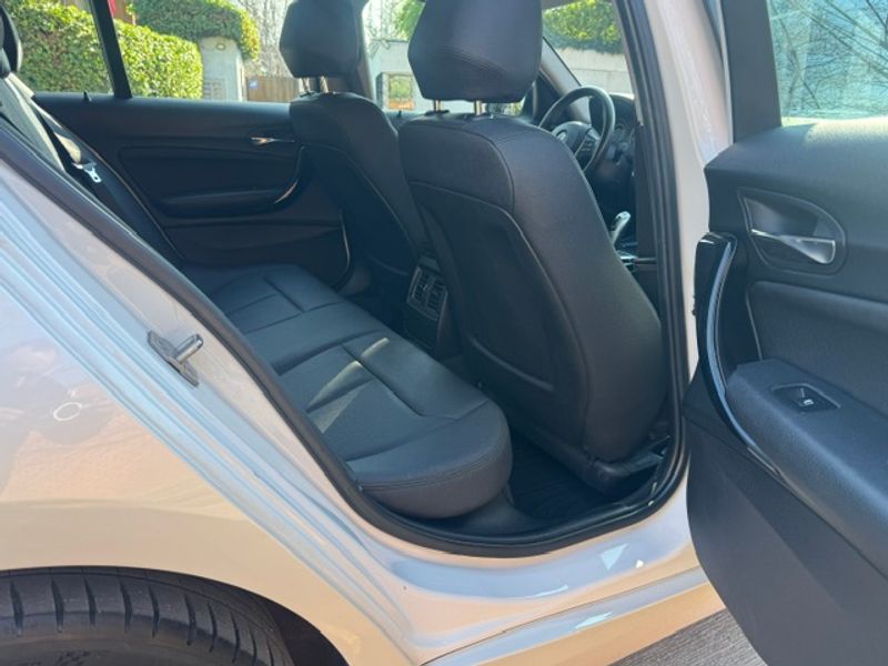 BMW 118 — foto 24 de 31