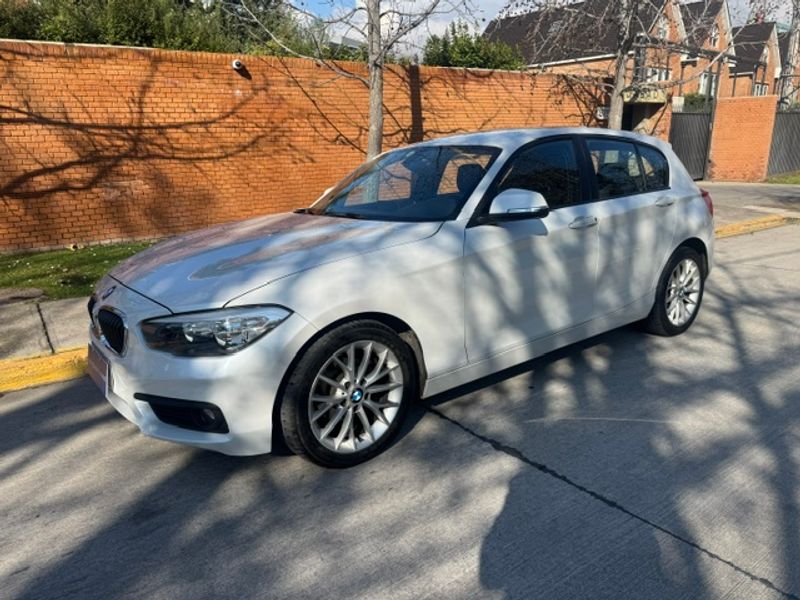 BMW 118 — foto 1 de 31