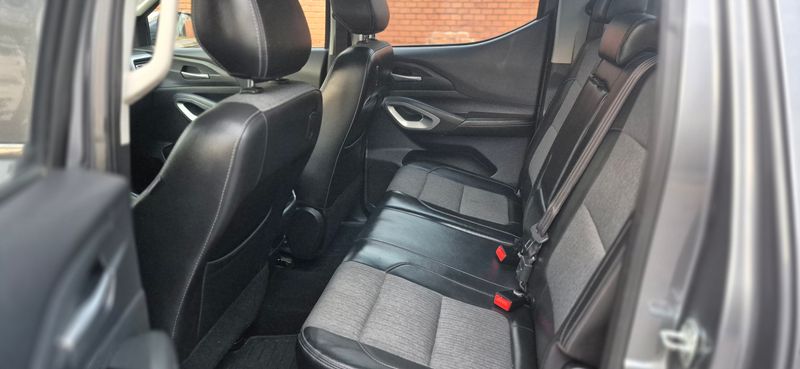 Peugeot Landtrek — foto 18 de 21