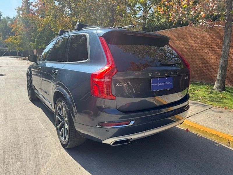 Volvo Xc90 — foto 12 de 25