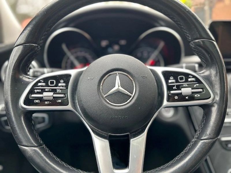 Mercedes-Benz C200 — foto 17 de 20