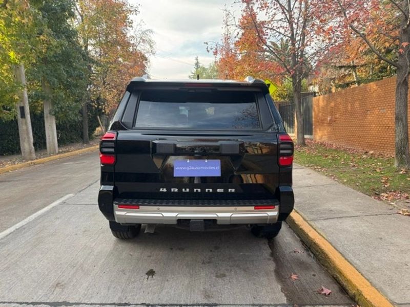 Toyota 4Runner — foto 6 de 24