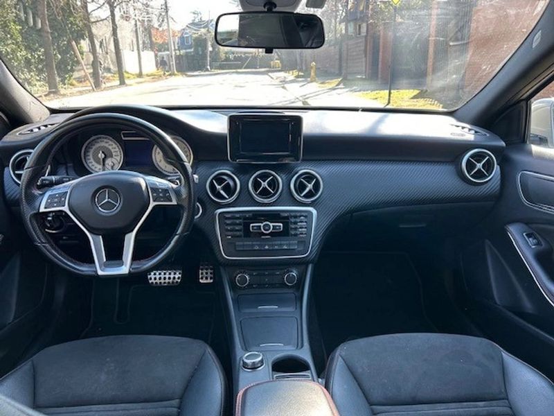 Mercedes-Benz A200 — foto 10 de 20