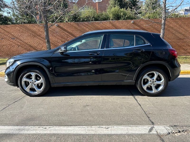 Mercedes-Benz Gla200 — foto 7 de 16