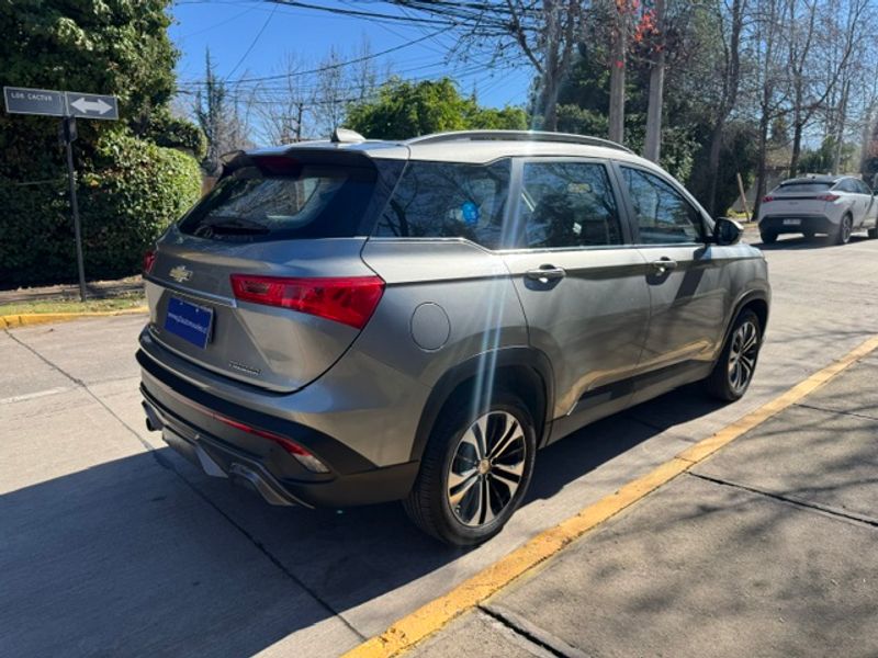 Chevrolet Captiva — foto 10 de 28