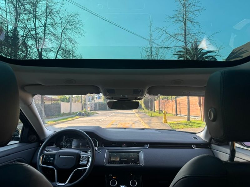 Land Rover Range Rover Evoque — foto 25 de 31