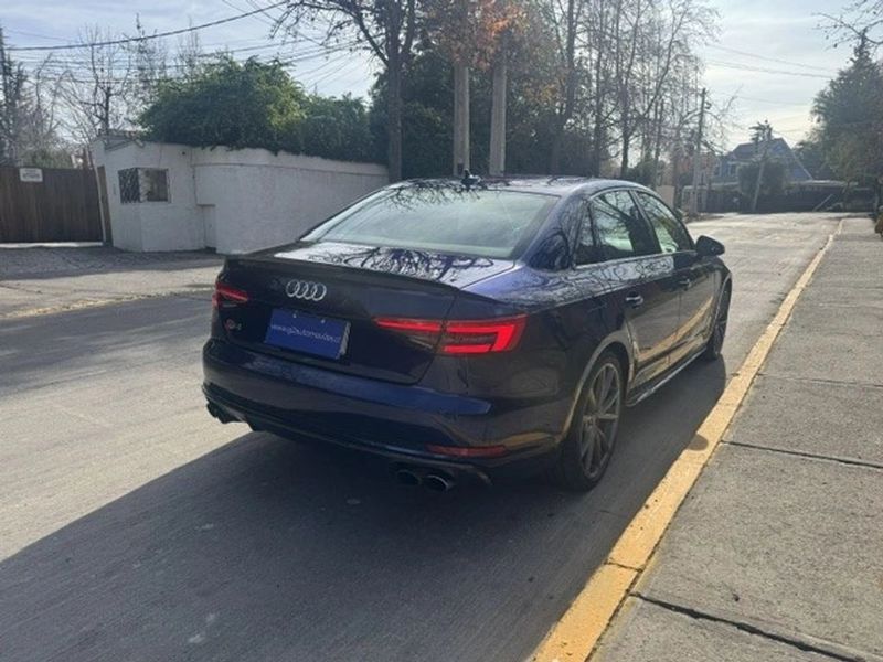 Audi S4 — foto 20 de 29