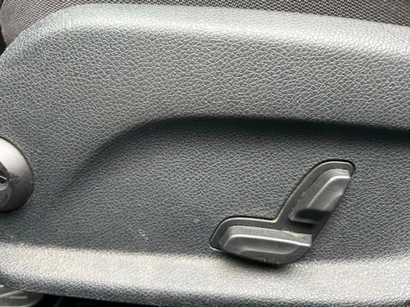 Mercedes-Benz C200 — foto 7 de 20