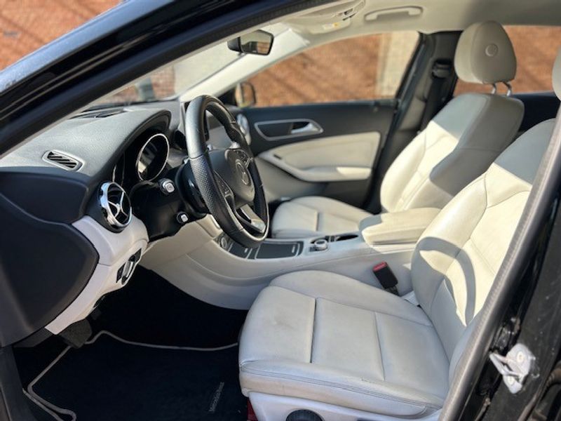 Mercedes-Benz Gla200 — foto 9 de 16