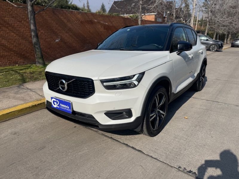 Volvo Xc40 — foto 4 de 39