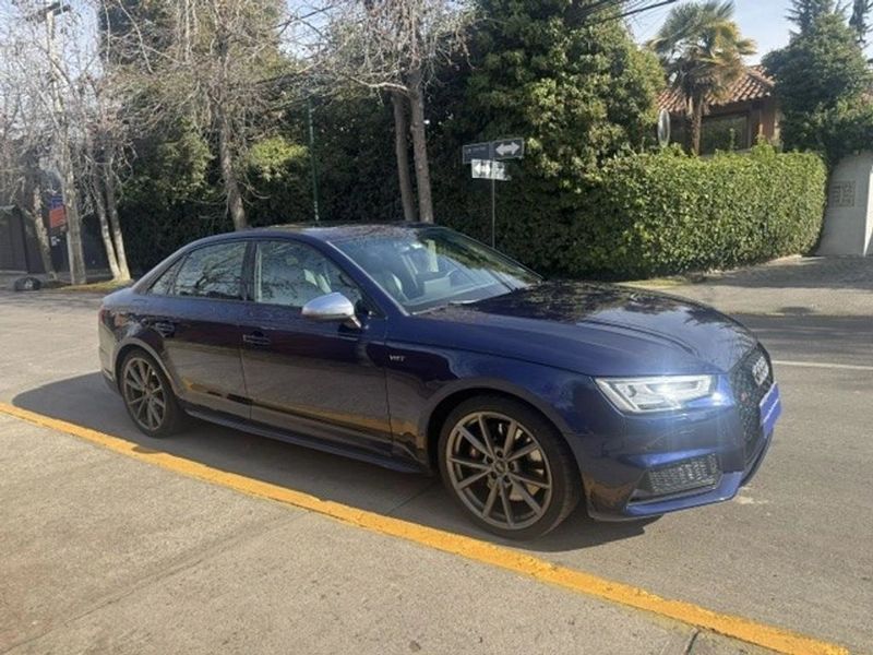 Audi S4 — foto 6 de 29