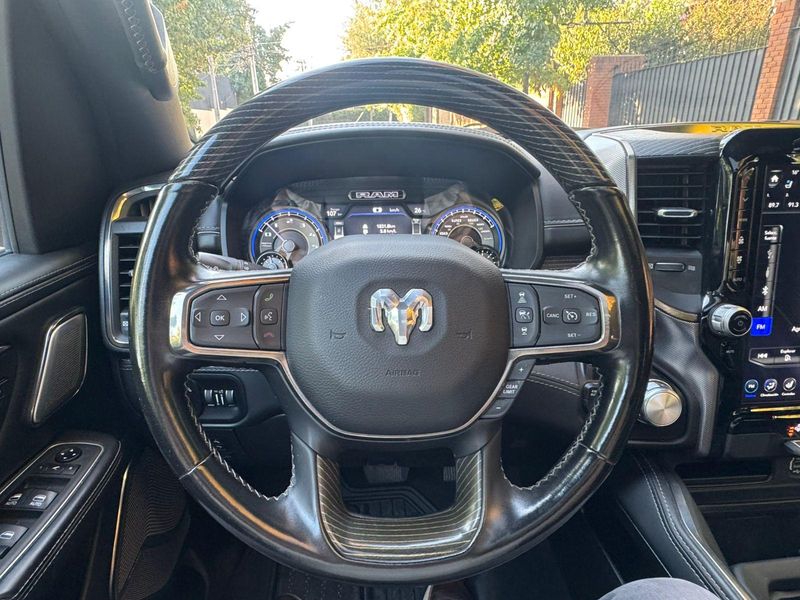 RAM 1500 — foto 21 de 26