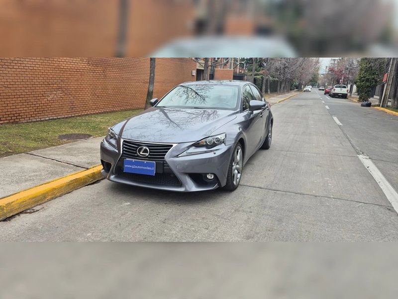 Lexus Is350 — foto 2 de 25