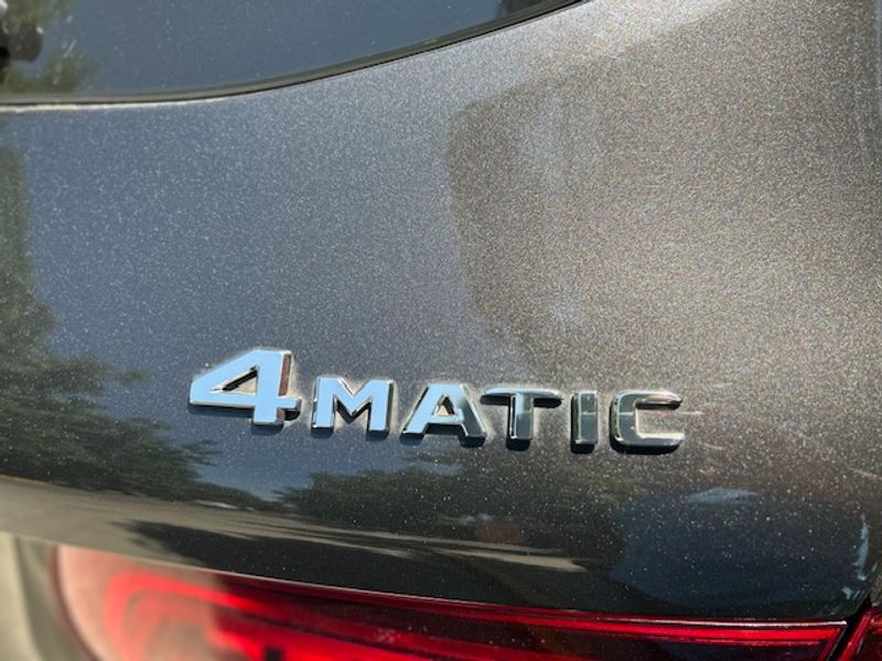 Mercedes-Benz Glc — foto 11 de 22