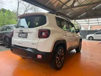 Jeep Renegade — foto 5 de 10