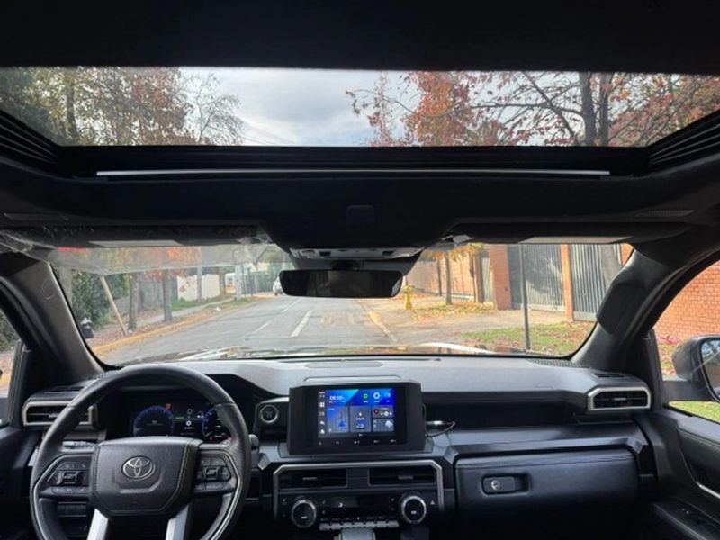 Toyota 4Runner — foto 18 de 24